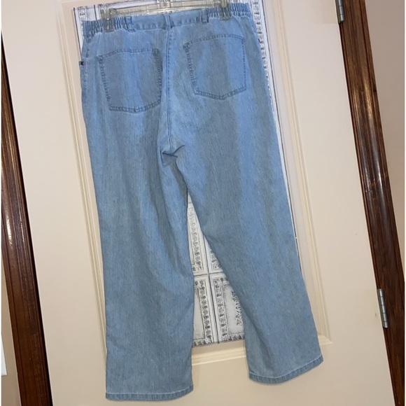 Pre-💙 RubyRoad Sz-10 Lightweight Denim-Awesome Capris w/Decorative Braided Legs - Picture 2 of 16